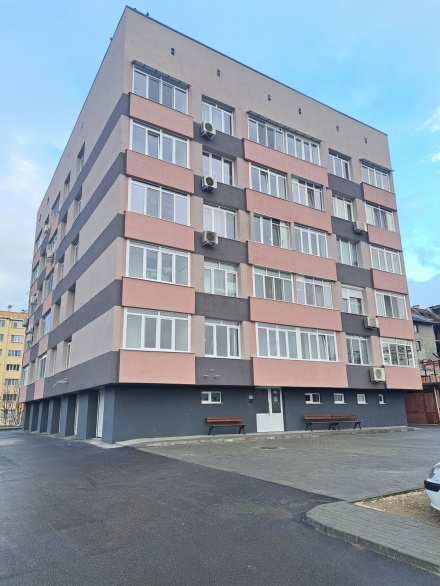 На 08.01.2026 г. се проведе заключителна пресконференция в изпълнение на проект: „Енергийно обновяване на многофамилна жилищна сграда в гр. Пещера, ул. „Симон Налбант“ № 51“